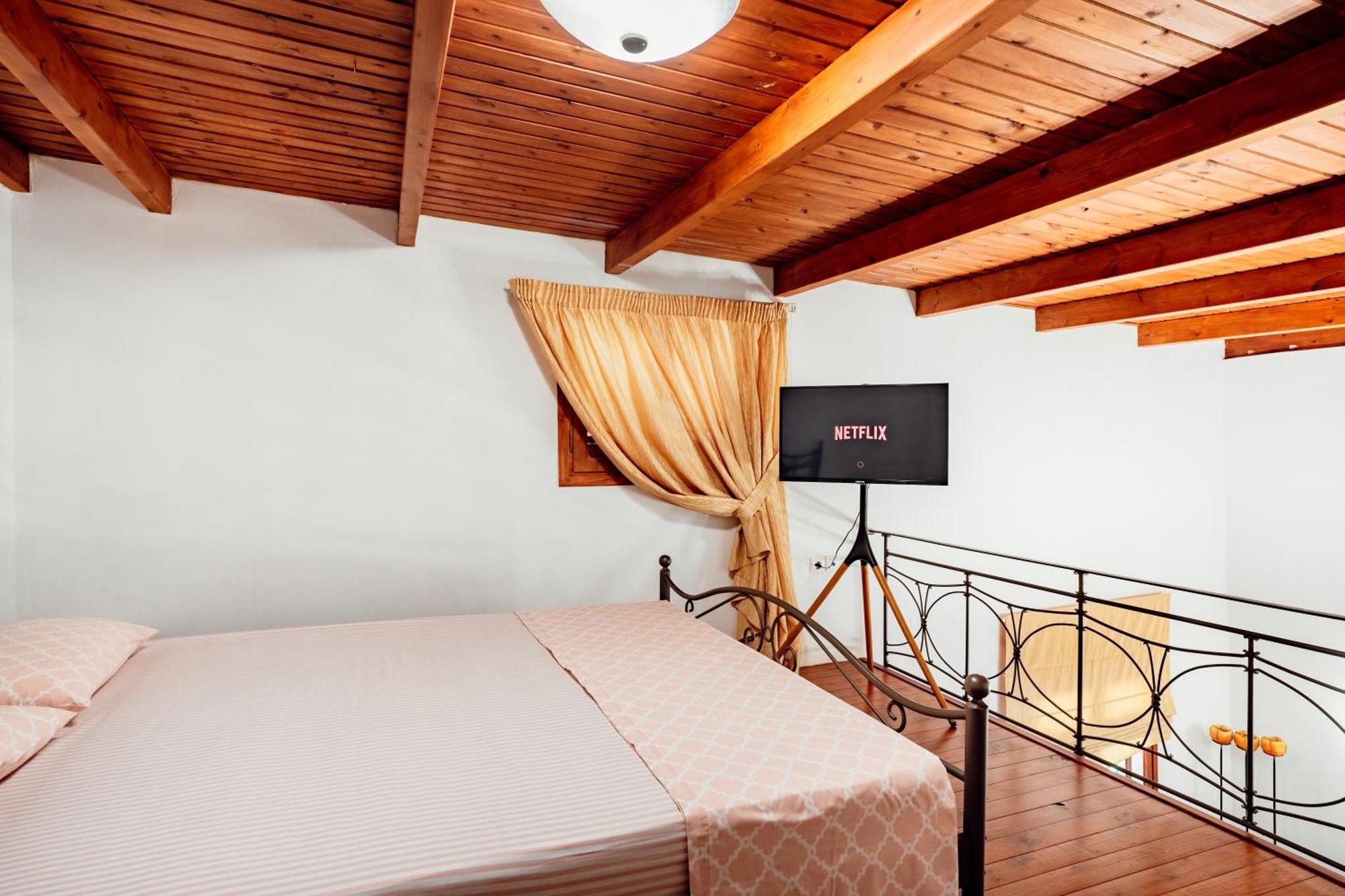 Dm Elegant And Charming Villa Foinikia  Luaran gambar